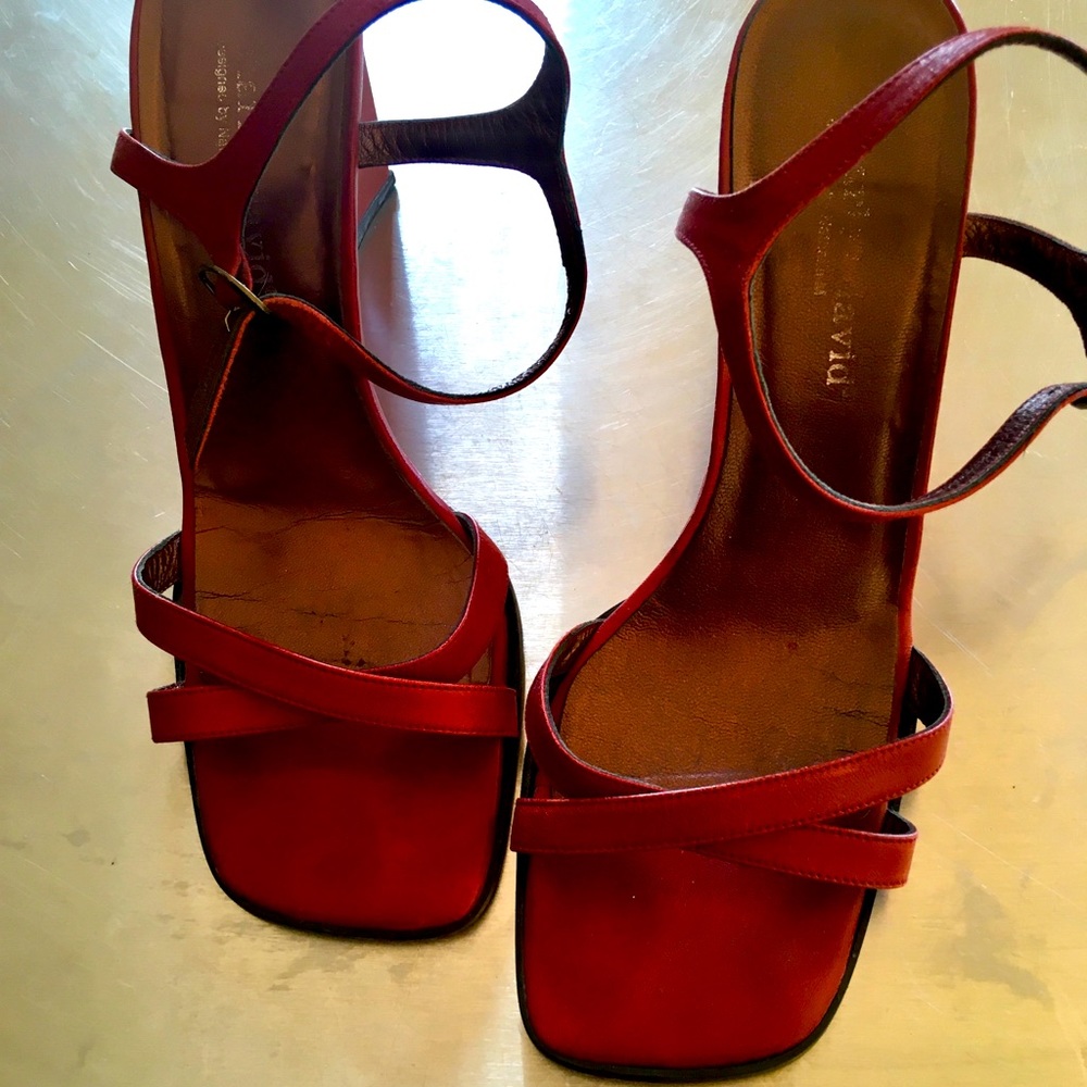 Vintage 90’s Charles David  leather wedge sandal